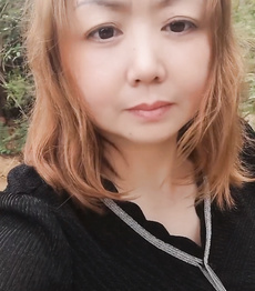 大奶害羞阿姨