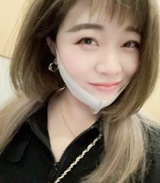 学姐给我看她的小骚逼