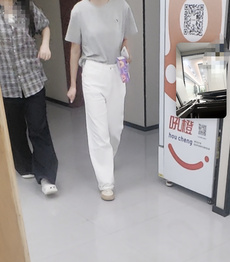 女同事的性感屁屁